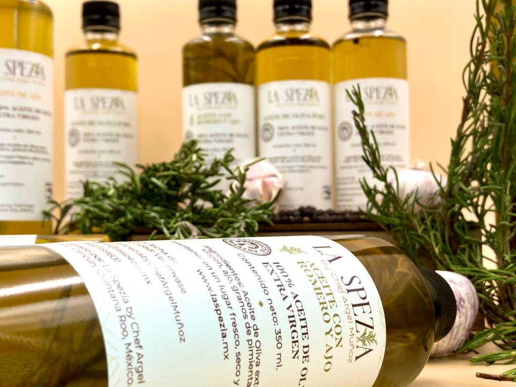OLIVE OIL WITH GARLIC AND ROSEMARY 350 ml
